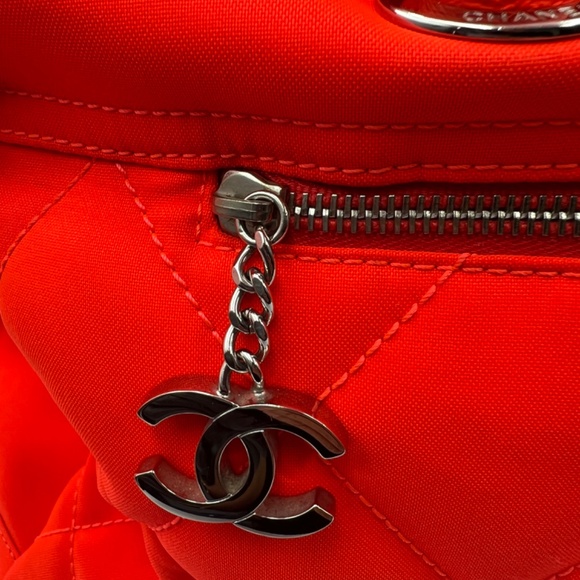 PRE-LOVE CHANEL PARIS BIARRITZ NEON ORANGE NYLON BOWLER BAG - Picture 4 of 16
